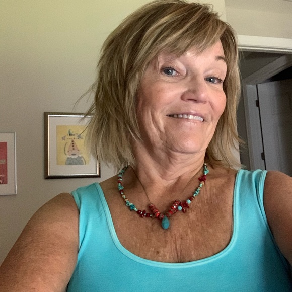 Meet your Posher, Cathy - Picture 6 of 7